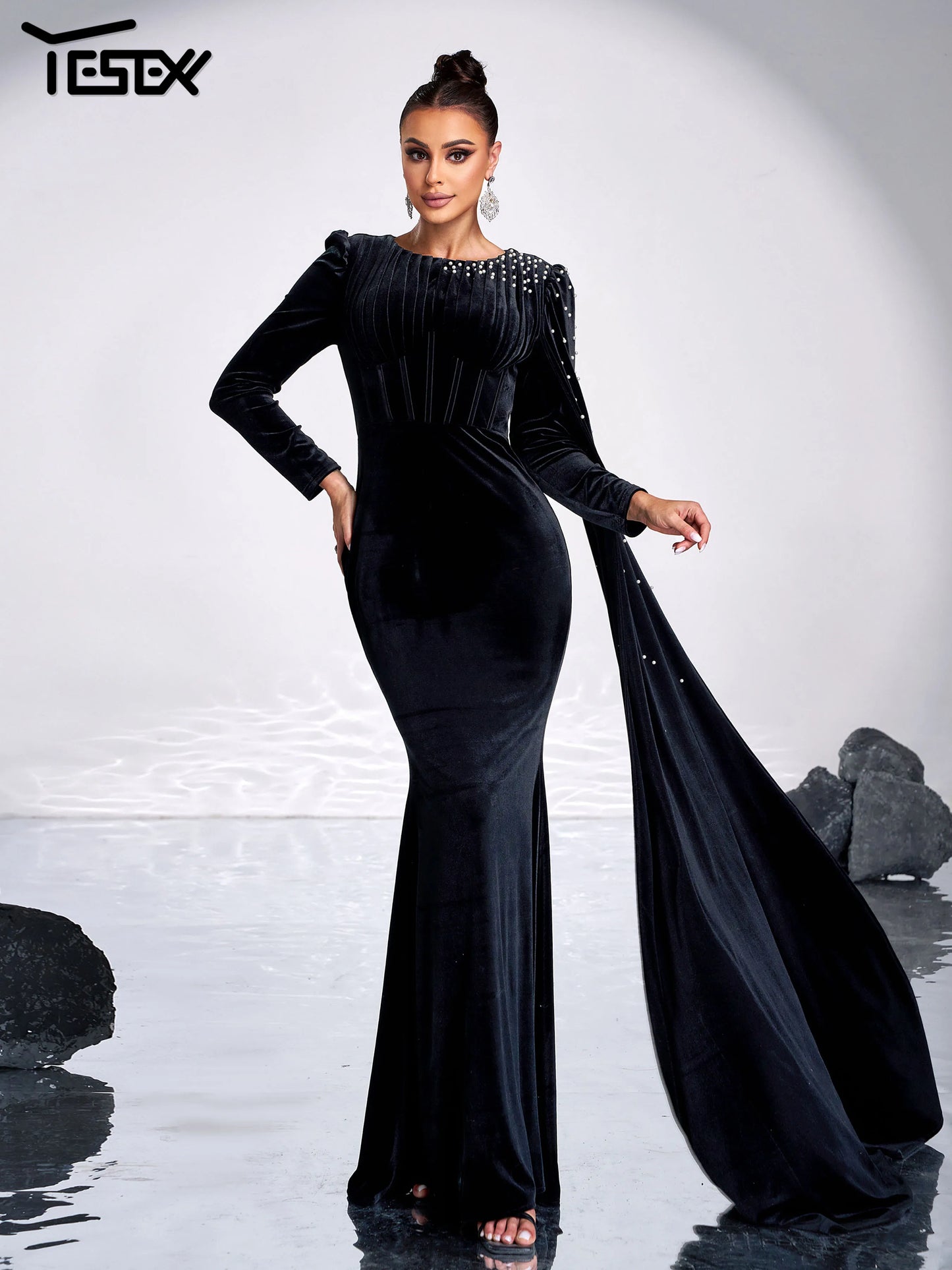 Robe de soirée en velours, strass, col rond - Molinse